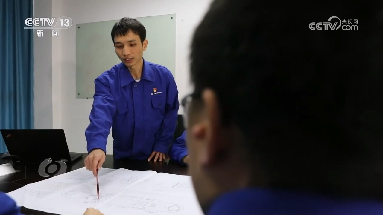 焦点访谈:新征程上奋斗者 创新:机械智造“不机械”(图3) 焦点访谈:新征程上奋斗者 创新:机械智造“不机械”(图3)