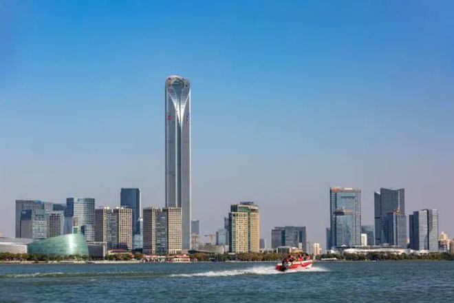 全球300米以上大楼70%是中国制造！都是因为有国产空中造楼机？(图2)