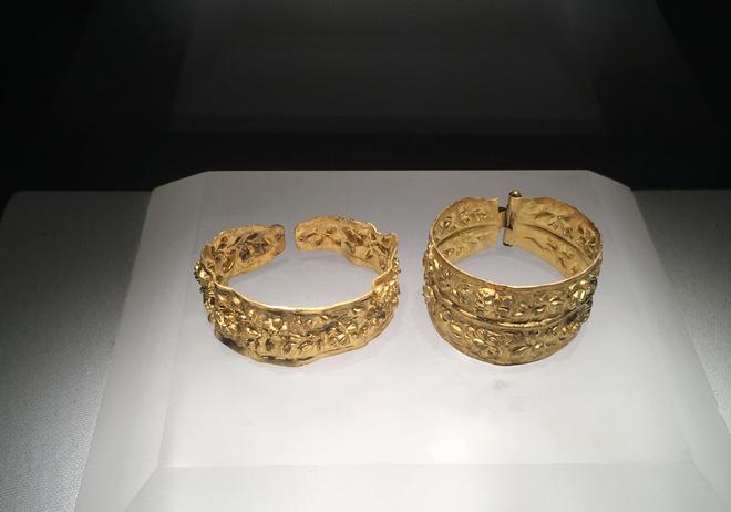 神秘巨船沉没深海800年中国花费3亿打捞竟发现8万件珍宝(图7) 神秘巨船沉没深海800年中国花费3亿打捞竟发现8万件珍宝(图7)
