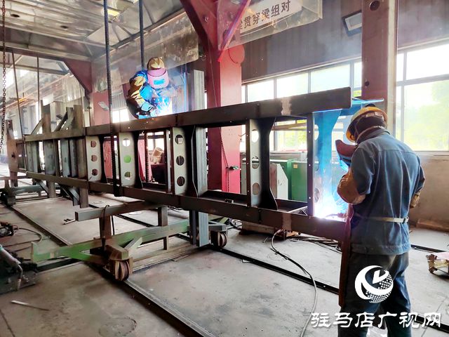 驻马店广大鸿远车业：开足马力赶制订单 确