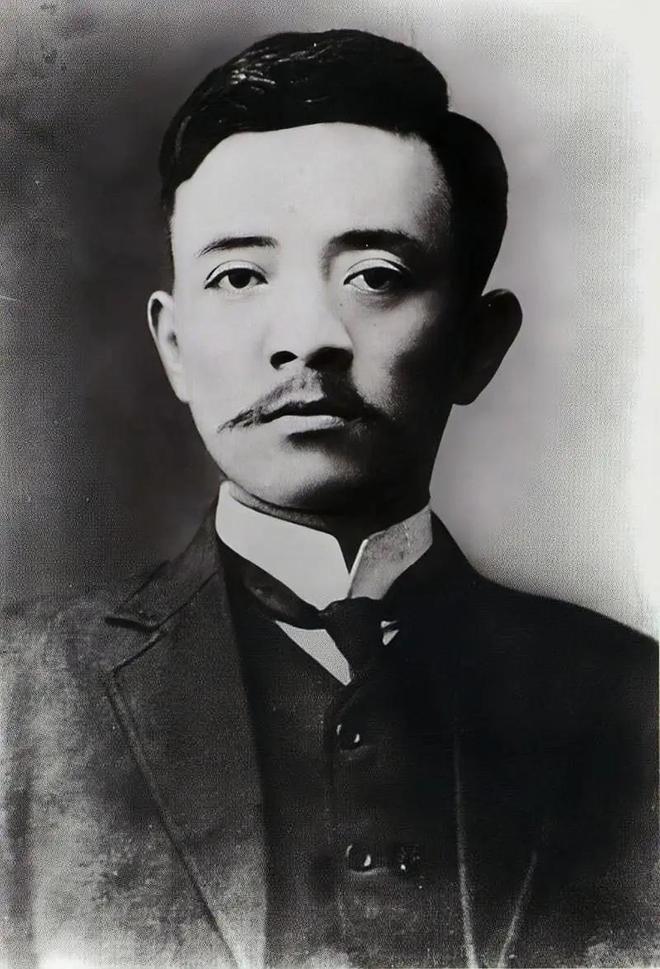袁世凯只当了83天皇帝“袁大头”却造了75亿枚这是为什么?(图5) 袁世凯只当了83天皇帝“袁大头”却造了75亿枚这是为什么?(图5)