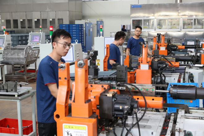赵建军到江阴走访调研重点企业并座谈宣讲党的二十届三中全会精神(图2)