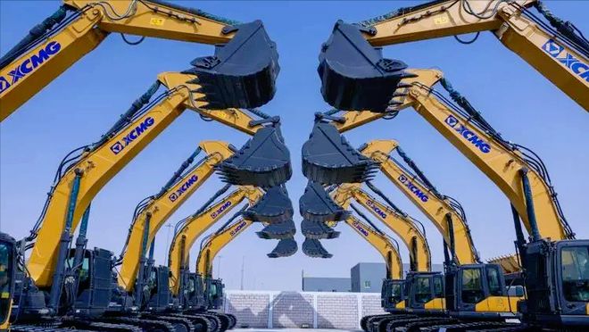中日机械巨头2023年营收断崖：日本小松386万亿那中国徐工呢？(图10)