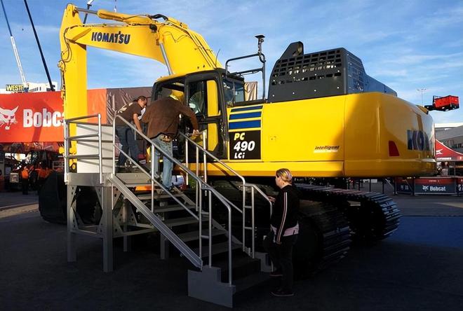 中日机械“巨头”年营收对比:日本270亿美元中国徐工是多少?(图16) 中日机械“巨头”年营收对比:日本270亿美元中国徐工是多少?(图16)