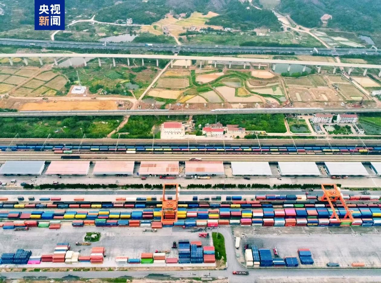 营运线个国家 长三角中欧(中亚)班列稳定开行(图3) 营运线个国家 长三角中欧(中亚)班列稳定开行(图3)
