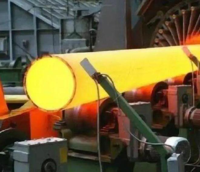 被美技术封锁30年中国用三年打破垄断造出36万吨钢铁巨兽(图2) 被美技术封锁30年中国用三年打破垄断造出36万吨钢铁巨兽(图2)